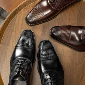 Chaussures Oxford en cuir confortables à lacets pour hommes, semelles épaisses antidérapantes, bout pointu, design à empiècements, pour mariage et soirée - Product Image 2
