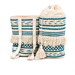 Sac à dos bohème en coton tissé fait main avec franges et pompons, sac de voyage à cordon, léger, décontracté, pour l'université et la plage - Product Image 1