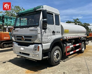 Camión cisterna <span class=keywords><strong>de</strong></span> <span class=keywords><strong>agua</strong></span> <span class=keywords><strong>de</strong></span> 12000 litros Camión cisterna <span class=keywords><strong>de</strong></span> <span class=keywords><strong>agua</strong></span> <span class=keywords><strong>potable</strong></span> <span class=keywords><strong>de</strong></span> acero inoxidable a la <span class=keywords><strong>venta</strong></span> - Product Image 5