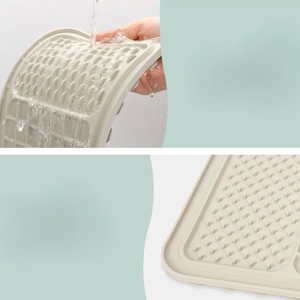 Tapis de léchage pour chien en silicone réutilisable pour l'alimentation lente des animaux de compagnie avec ventouse puissante - Product Image 3