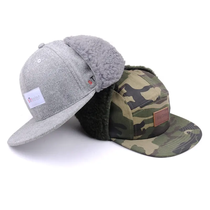 Cappellino snapback 6 pannelli cappello invernale con paraorecchie logo personalizzato con patch in pelle all'ingrosso