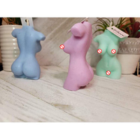 Chinesische ästhetische Kerze in Form eines halben weiblichen Körpers (Torsos) aus Gelwachs und Paraffinwachs für Diwali und Vatertag