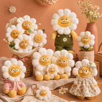 Peluche personnalisée mignonne en forme de marguerite, poupée en peluche florale de dessin animé avec tenue et bouquet