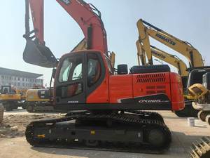 Excavadora de segunda mano Doosan DX225lc de 22.5 toneladas con diseño de retroexcavadora, 400 horas de uso, cabina árabe, motor y bomba hidráulica originales coreanos. - Product Image 2