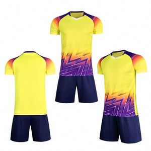 เสื้อฟุตบอลขายส่งสำหรับผู้ใหญ่ เสื้อฟุตบอลสั่งทำชื่อและโลโก้ ระบายอากาศได้ดี คอวี แขนสั้น แห้งเร็ว สำหรับทุกเพศ ป้องกันแบคทีเรีย - Product Image 6