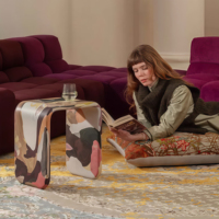 Table basse moderne en plastique renforcé de fibres de verre, peinte à la main, aux couleurs intenses, écologique et durable, pour chambre à coucher