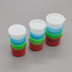 Vasos de Plástico para Medicamentos con Tapa, Rojo, Verde, Azul, Blanco, Moldeados por Soplado, Varios Tamaños, Uso Médico - Product Image 1