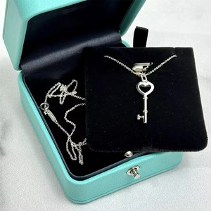 Boîte à collier en cuir PU bleu clair, boîte cadeau durable pour la Saint-Valentin et les mariages - Product Image 6