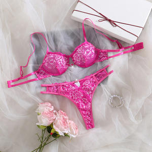 Sexy BH-Set: Verführer isches und verführer isches Spitzen-Dessous-Set für romantische und übergroße Charaktere für Frauen - Product Image 6