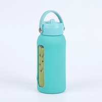 Bouteille à matcha portable personnalisée à faible MOQ, colorée, avec manchon de protection en silicone doux au toucher et couvercle à boucle de transport