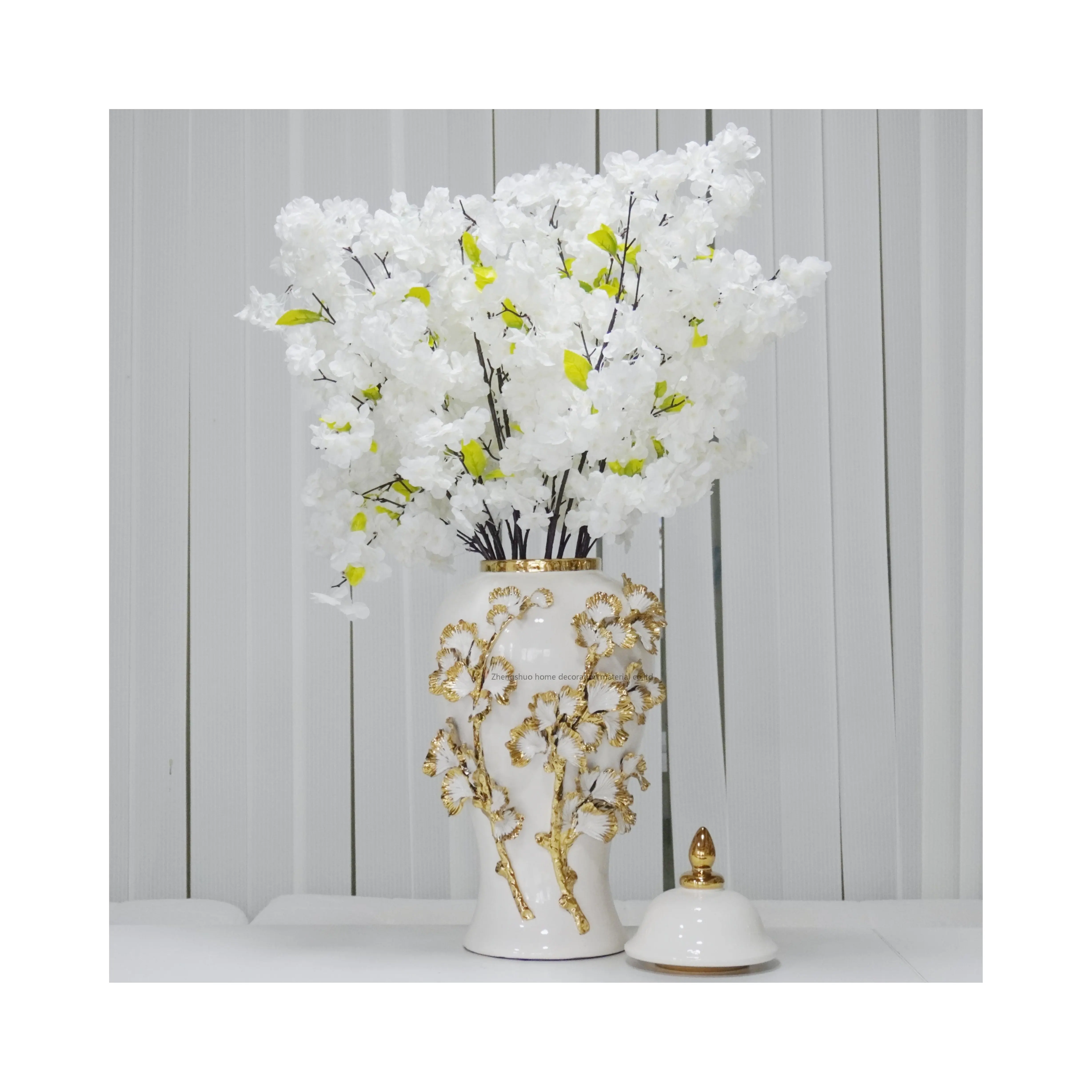 Factory wholesale luxury style white decorative ginger jar with gold leaf flowers for home decoration wedding decoration