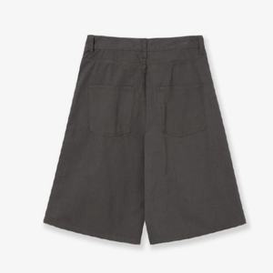 Wholesale Price Streetwear Loose Fit High Quality Heavy Cotton <b>Jeans</b> <b>Short</b> <b>Men's</b> Wide-<b>Leg</b> Denim <b>Shorts</b> with Side Metal Studs - Product Image 2