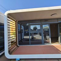 Maisons préfabriquées de luxe Kits de cabanes en rondins modernes de 3 chambres Petite maison préfabriquée Maison en conteneur extensible de 20 pieds