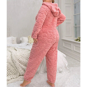 Tuta <span class=keywords><strong>pigiama</strong></span> da <span class=keywords><strong>donna</strong></span> <span class=keywords><strong>taglie</strong></span> forti, morbida e ampia, per l'inverno; <span class=keywords><strong>pigiama</strong></span> caldo e spesso con cappuccio e fantasia a cuori. - Product Image 3