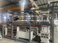 Machine de thermoformage pour la fabrication de bols de soupe aux nouilles