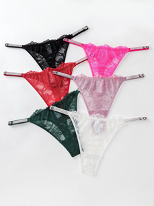 Vente en gros usine de lingerie féminine : String 'Love' en dentelle et strass, taille basse, respirant, sans couture et invisible, style culotte bikini - Product Image 1