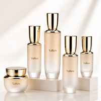 Flacon en verre triangulaire de luxe 30ml/50ml/100ml/120ml pour emballage cosmétique avec pompe à lotion et pot de 50g, couleur OEM