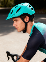 Léger Durable Résistant Aux Chocs PC Matériel Vente Chaude Lumière Respirant Montagne Cyclisme Route Équitation Vélo Casque De Sécurité