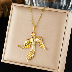 Collar con Colgante <span class=keywords><strong>de</strong></span> Pájaro en Vuelo <span class=keywords><strong>de</strong></span> Acero Inoxidable, Chapado en Oro <span class=keywords><strong>de</strong></span> 18K, Textura Escultural <span class=keywords><strong>de</strong></span> Pluma <span class=keywords><strong>de</strong></span> Paloma <span class=keywords><strong>de</strong></span> la Paz, Joyería Antideslustre, Regalo - Product Image 2