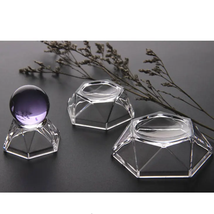 Venta al por mayor de base de acrílico transparente decoración de bolas adornos artesanales punto bola de cristal base trapezoidal decoraciones soporte rata