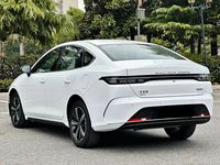 BYD Destroyer 05 Champion DM-i 2023 120KM : Berline Économique en Carburant, Grande Autonomie Électrique, Aménagement Spacieux et Économique
