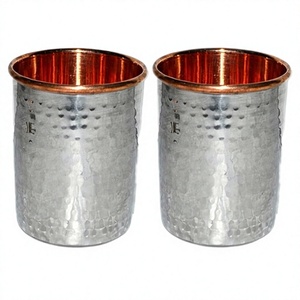 Ensemble de 2 verres à Moscow Mule en cuivre martelé décoratif avec intérieur en cuivre, style rétro, pour la maison - Product Image 1