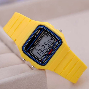 <span class=keywords><strong>Orologio</strong></span> Sportivo Elettronico per <span class=keywords><strong>Bambini</strong></span> all'Ingrosso, Multifunzione con LED a Luce Fredda, Sveglia, Cinturino in Silicone, Orologi Digitali per <span class=keywords><strong>Bambini</strong></span> - Product Image 4