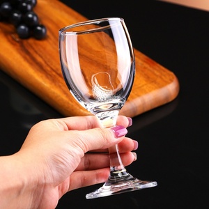 <span class=keywords><strong>Gobelet</strong></span> à vin rouge en verre transparent avec logo <span class=keywords><strong>personnalisé</strong></span>, grande tasse élégante pour salle de repas, banquet, commerce électronique, long et épais, petits verres - Product Image 3