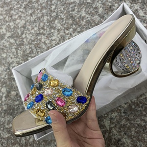 Chaussures uniques pour femmes de luxe à talon carré, colorées, tendance, élégantes - Product Image 6