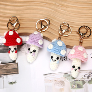Breloques de sac au crochet, jouets au crochet, jouet amigurumi fait main, porte-clés champignon, tricot, laine pour crochet, fruits, légumes, aliments - Product Image 1