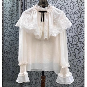 Camicie Blusa di Alta Qualità Nuovo Design Primavera 2026 da Donna con Ricamo in <span class=keywords><strong>Pizzo</strong></span> Patchwork Maniche a Campana Beige <span class=keywords><strong>Blu</strong></span> in Seta e Cotone - Product Image 1