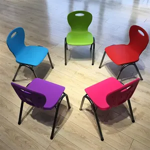 クリエイティブなキッズアートデスク調節可能な積み重ね可能な子供たちはパキスタンにセットされたテーブルと椅子を勉強します
