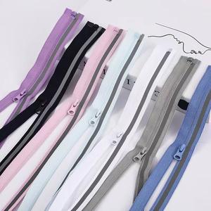 Cremalleras <span class=keywords><strong>de</strong></span> bloqueo automático personalizadas al por mayor 3 # cremalleras <span class=keywords><strong>de</strong></span> nylon <span class=keywords><strong>abiertas</strong></span> reflectantes - Product Image 1