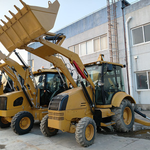 Chargeuse-pelleteuse d'occasion 420F 2022, moteur japonais d'origine, poids opérationnel de 16 tonnes, garantie non disponible, stock disponible - Product Image 4