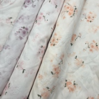 Tissu en mousseline imprimé de qualité supérieure en gros d'usine, tissu textile en polyester doux pour la peau, couleur personnalisée, impression textile