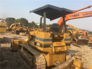 Bulldozer Caterpillar D3C d'occasion 2023, moteur 90 CV, capacité de bulldozing 8,6 m, chenilles avec composants essentiels et moteur, bon état - Product Image 3