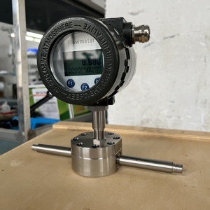 Medidor de Flujo de Engranajes de Acero Inoxidable con Conexión de Brida, Medidor de Flujo de Alta Viscosidad para Agua y Aceite, Personalización OEM - Product Image 1