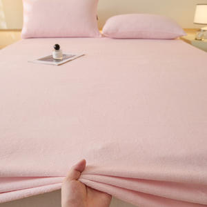 Vente en gros Chapeau <span class=keywords><strong>de</strong></span> <span class=keywords><strong>lit</strong></span> en velours <span class=keywords><strong>de</strong></span> lait Pièce unique Automne et hiver Couvre-<span class=keywords><strong>lit</strong></span> rembourré Plus Housse <span class=keywords><strong>de</strong></span> protection pour matelas en velours - Product Image 4