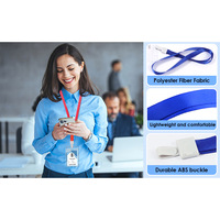 Porte-carte d'identité en plastique horizontal réutilisable Foska 250Mic Insigne d'étiquette de nom d'infirmières en PVC étanche avec lanière en polyester