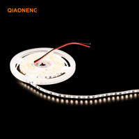 Bande LED 24V 2835, 120 LED/m, 5mm, simple rangée, PCB nu, 3000K, Ra80, 900lm/m, IP20, télécommande, dimmable, avec ruban adhésif 3M