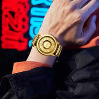 Nuevo reloj DOM para hombre, concepto de tendencia dorada 1345, relojes para hombre, puntero de desplazamiento creativo, reloj de pulsera resistente al agua a la moda con fuerza magnética