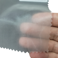 Tissu 100% nylon 18-40GSM ultra léger, ripstop, respirant et imperméable pour veste et vêtements de travail
