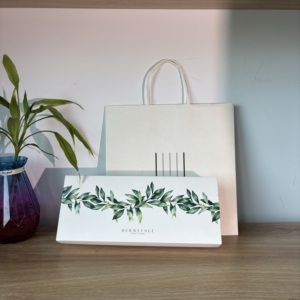 Tùy Chỉnh Sang Trọng Cứng Nhắc Giấy Hộp Quà Tặng Với Nắp Và In Thực Vật Thiết Kế Hình Chữ Nhật Bao Bì Hộp Phù Hợp Với Giấy Mua Sắm Túi - Product Image 1