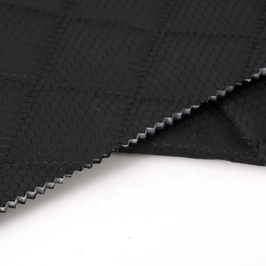 Tissu de couverture réversible matelassé à ultrasons 3 couches <span class=keywords><strong>anti</strong></span>-dérapant Oxford à carreaux de football - Product Image 2