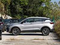 Nouvelle voiture Geely Coolray 2026 à prix réduit, SUV compact essence 5 places, conduite à gauche, pour l'exportation