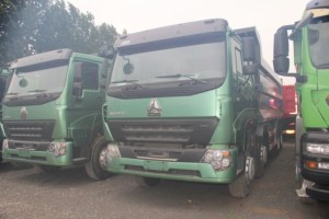 Chine A7 8x4 <span class=keywords><strong>camion</strong></span> à benne basculante utilisé état <span class=keywords><strong>militaire</strong></span> vert Euro 6 moteur diesel prix bas pour les opérations minières - Product Image 2