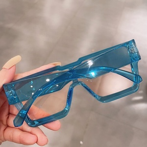 Gafas de Sol Cuadradas Retro para Mujer, Montura Grande, Negras, de Moda, Lujosas, Extra Grandes, 2022 - Product Image 6