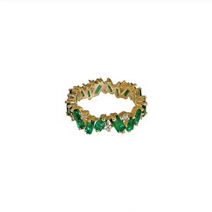Vente en gros de bagues en laiton plaqué or 18 carats, tendance, zircon, cristal vert diamant, bagues de mode pour les filles et les femmes - Product Image 6