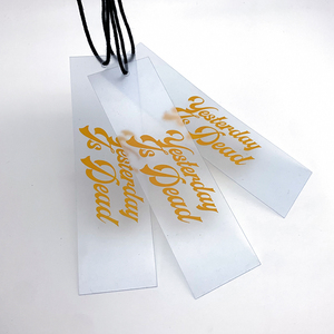Suministro de fábrica, etiqueta colgante de PVC personalizada, etiqueta colgante antidesgarro, etiqueta oscilante de plástico, etiqueta colgante duradera, bolsa de mano, etiqueta oscilante - Product Image 1