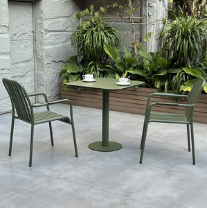 Ensemble de mobilier de restaurant en aluminium de gros Decoout Tables et chaises de café en métal de style moderne pour l'extérieur - Product Image 1